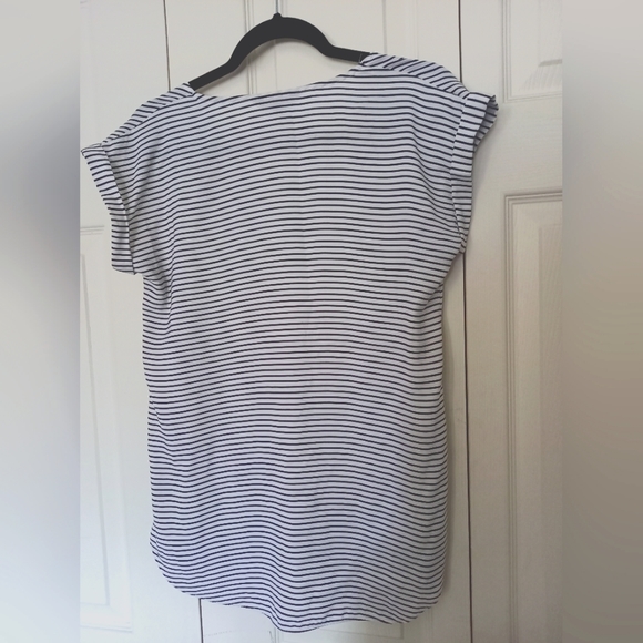 Cute striped "Express" Blouse! - Picture 4 of 5